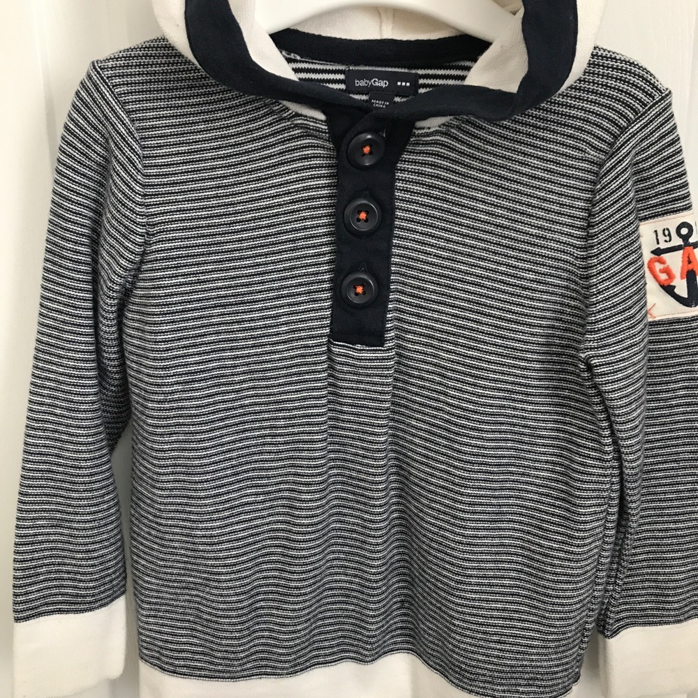 Gap boys sweater
